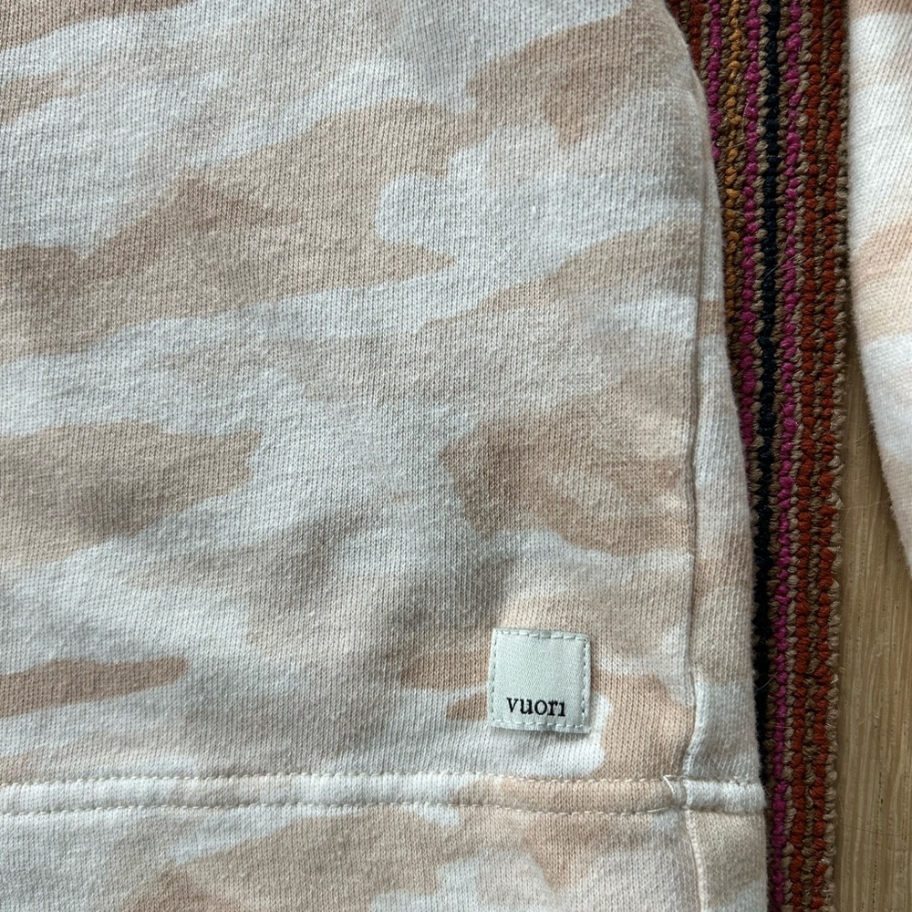 Vuori Cream Camo Hoodie – High Neck – Size XS - Picture 2 of 3